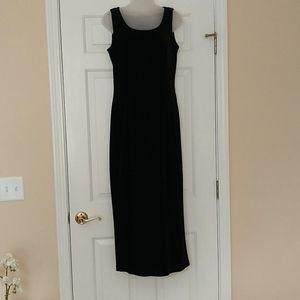 ROBBIE BEE VINTAGE Black Velvet Dress